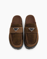 Suede flatform mules
