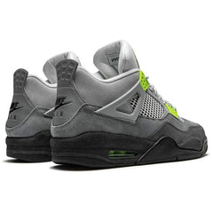 Air Jordan 4 '95 Neon'