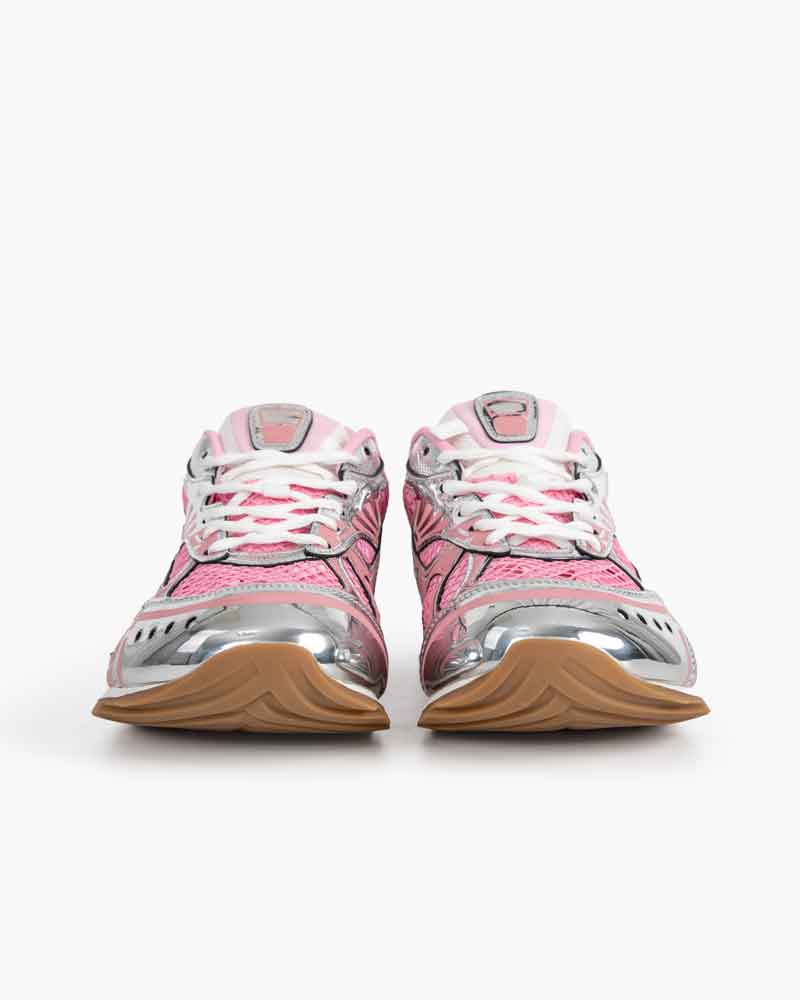 Lightweight Retro Sneaker for All-Day Comfort Breathable Cage Design