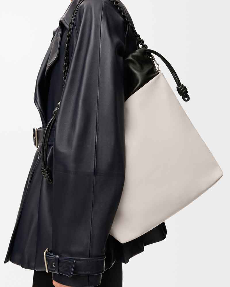 (Pre-sale) Genuine Leather Tote Knot Drawstring Chain