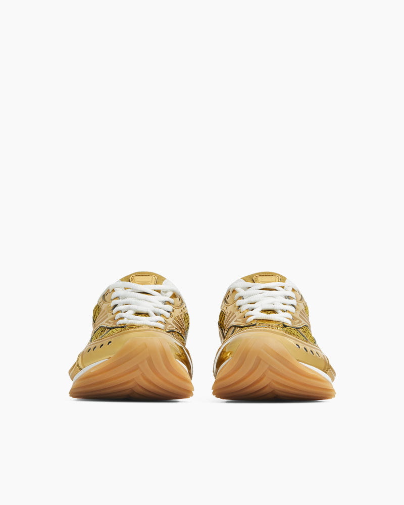 Lightweight Retro Sneaker for All-Day Comfort Breathable Cage Design