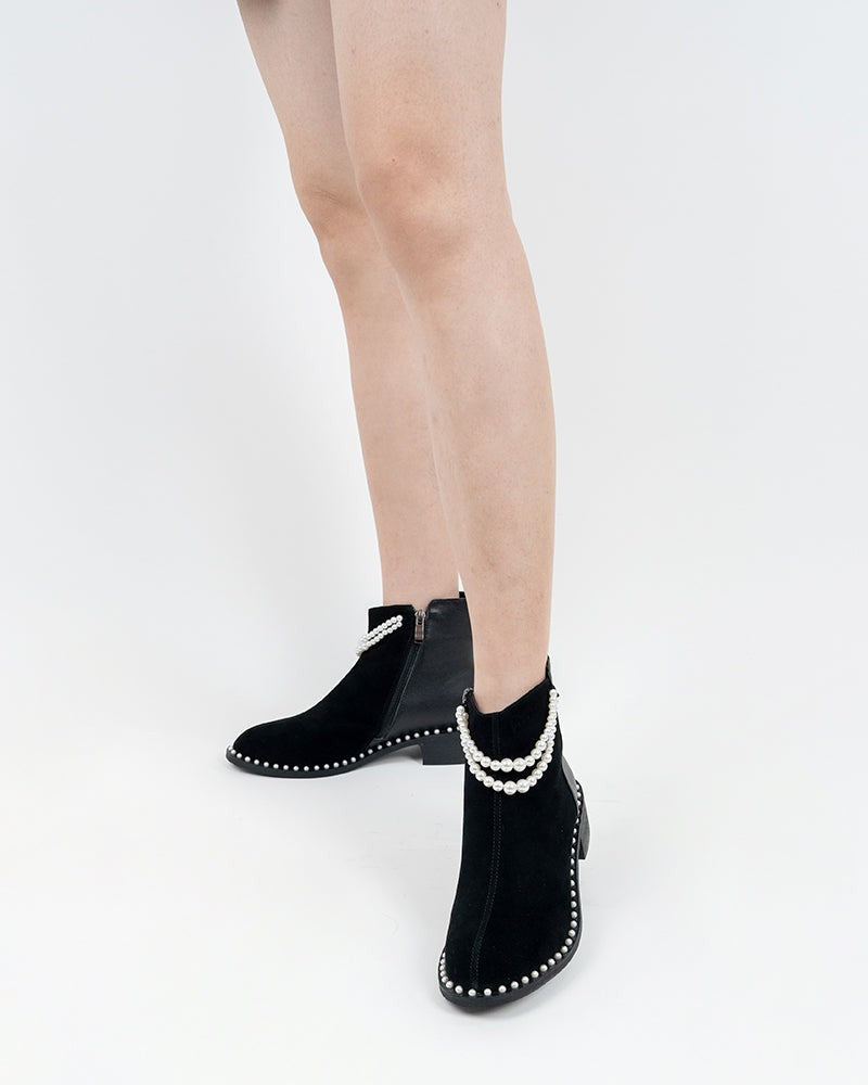 (Clean Up - US 7) Pearls Chain Round Toe Chunky Heel Ankle Boots