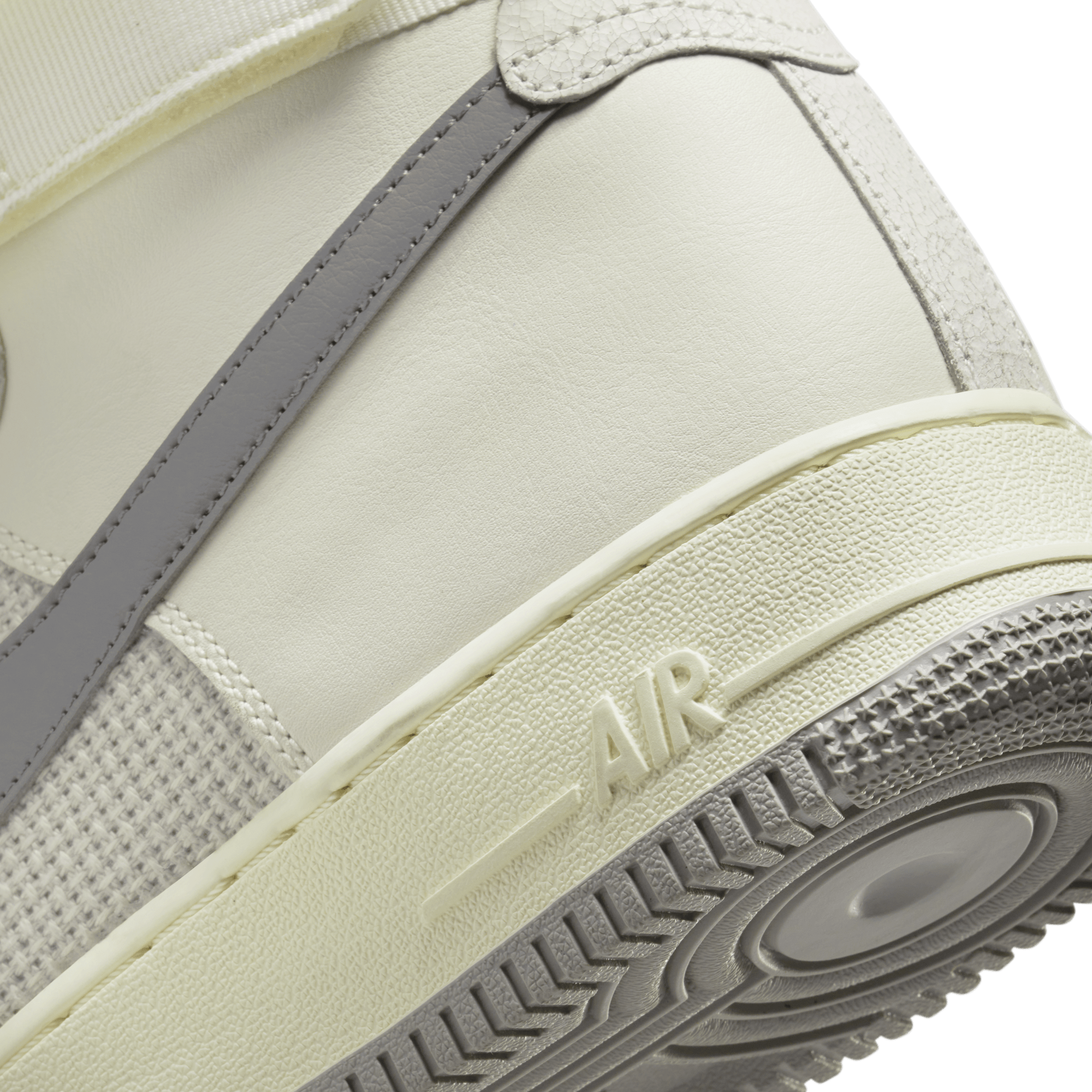 Nike Air Force 1 High '07 LV8 Vintage - Men's